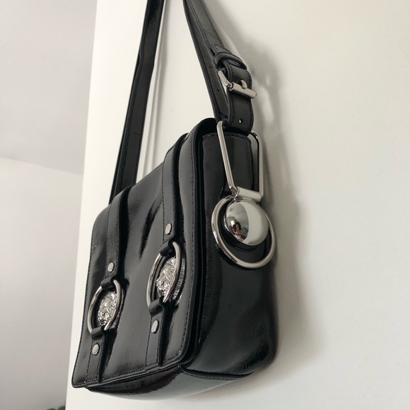 Versace Versus patent leather purse, lion hardware - Picture 5 of 11